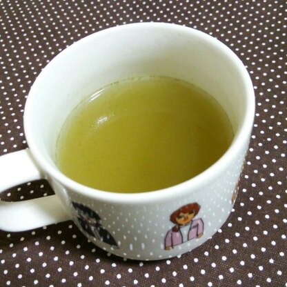 緑茶にレモンは初めて(*´∇｀*)こんな飲み方もあるんですね♪やたらと酸っぱいものを欲しがる私にぴったりのティータイムでした(*^ー^)ノ♪